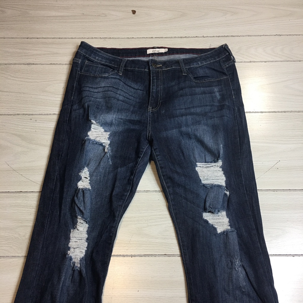 Cello Women's Jeans Size 18x30 Traight Blue Denim Factory Distressed